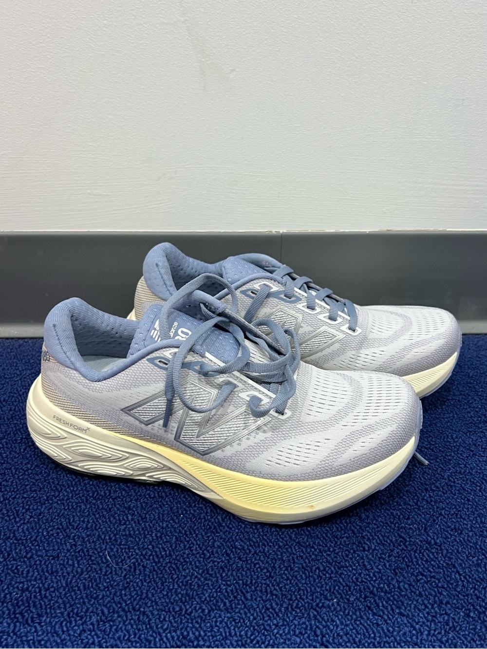 New Balance Women's Light Blue Fresh Foam Running Shoes | US W 6 | US M 7.5